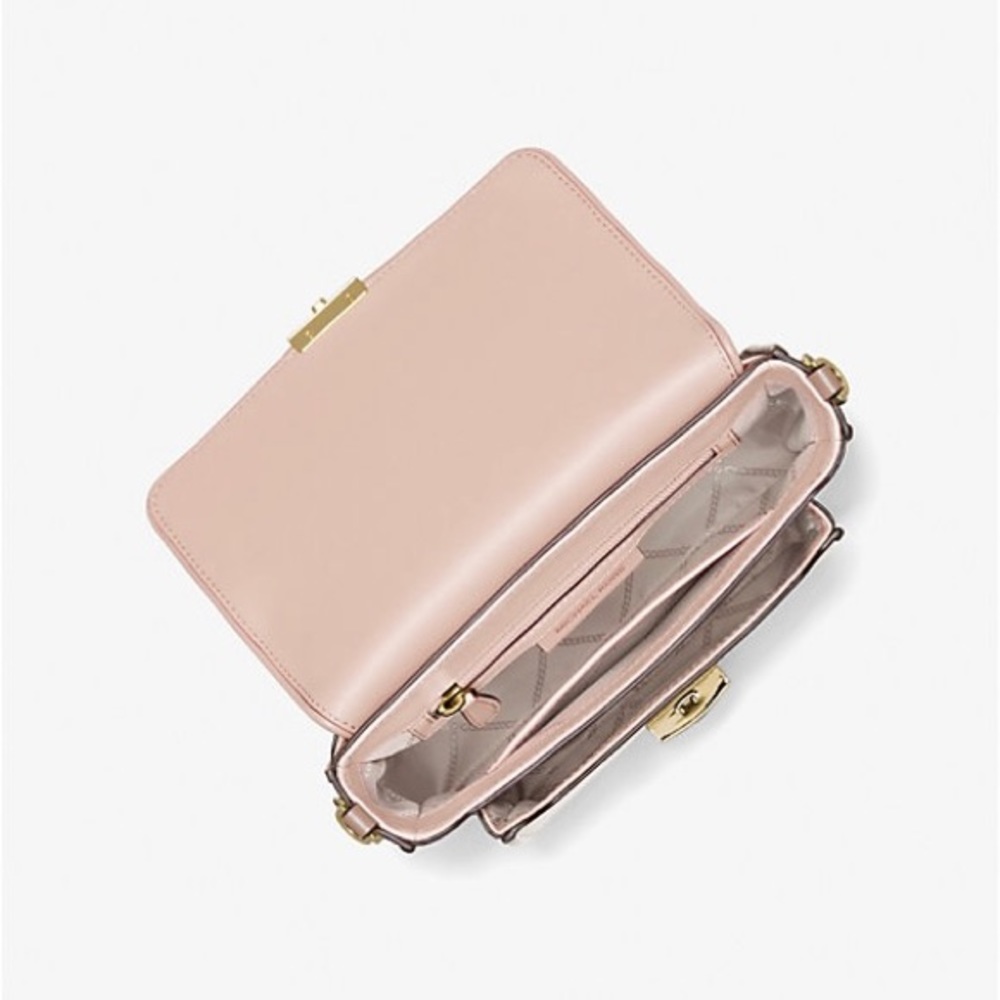 Michael Kors Bradshaw Messenger Crossbody Bag - Picture 5 of 11